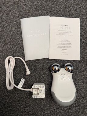 NuFACE Mini Petite Facial Toning Device